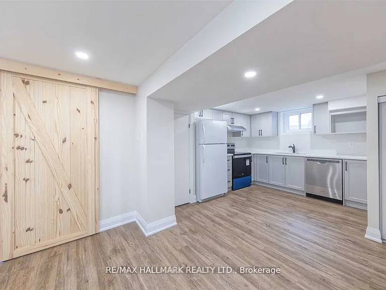 69 Barrymore Rd #BASEMENT — Photo 8