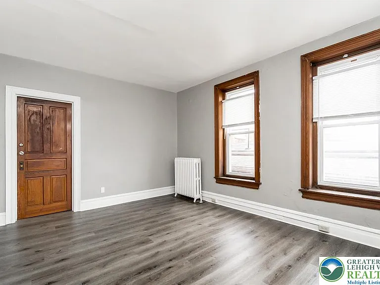164 W Main St #HOUSE — Photo 16