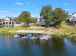 2760 Mickey Mantle Ln, Grove, OK 74344