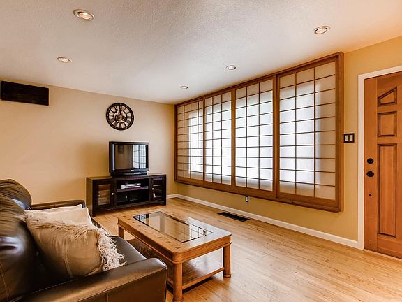 2nd image of 1430 S Jersey Way