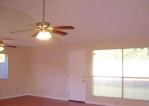 4th image of 3016 English Colony Dr