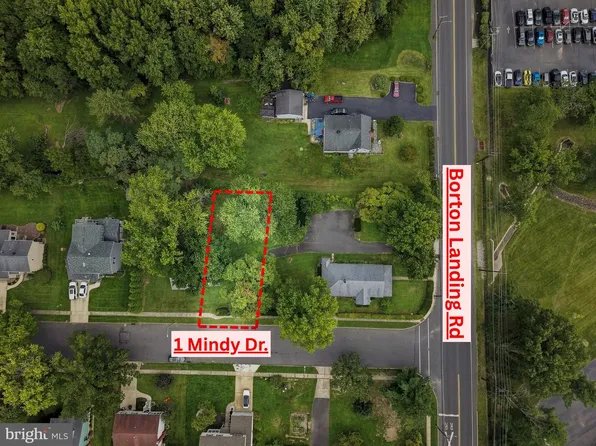 1 Mindy Dr, Moorestown, NJ 08057