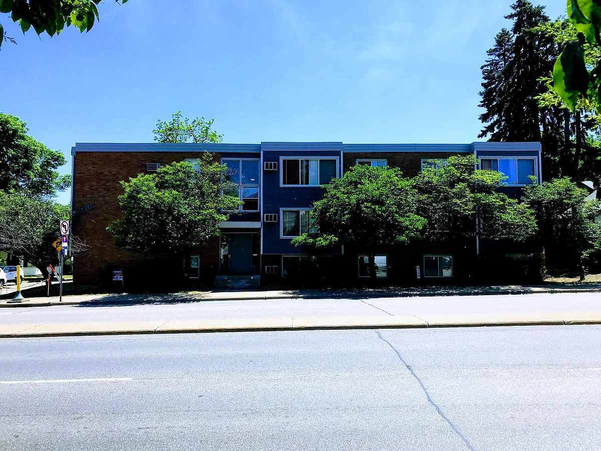 Building Photo - 3701 W Lake St