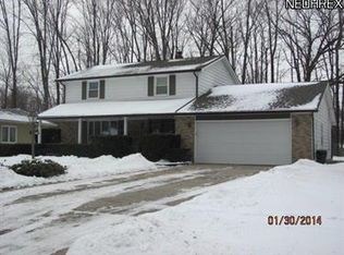 1805 Fairway Dr, Lorain, OH 44053