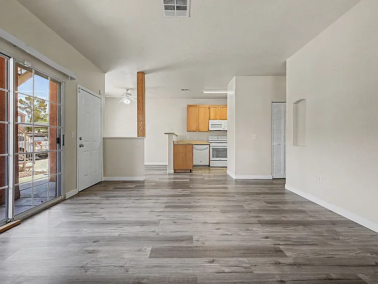 4730 E Craig Rd #26 — Photo 11