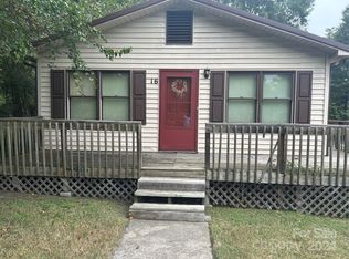 16 Leonard St, Thomasville, NC 27360