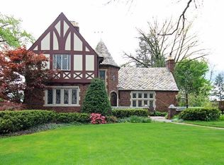 82 Hoodridge Dr, Pittsburgh, PA 15228