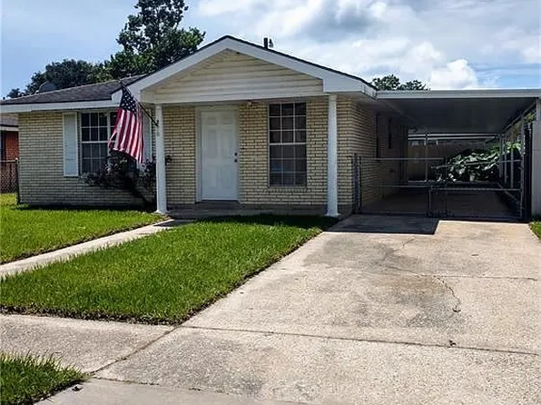 2300 E Christie Dr, Saint Bernard, LA 70085