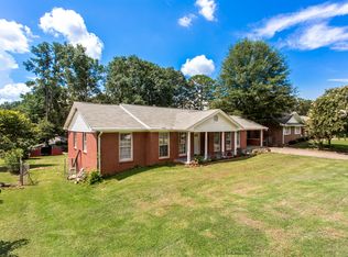 525 Rocky Creek Dr, Roswell, GA 30075