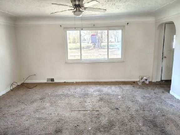 Additional Living Room