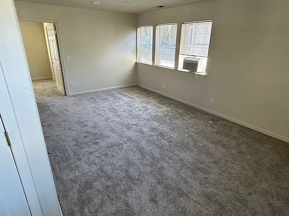 2nd image of 2127-2131 Naomi Pl #2129
