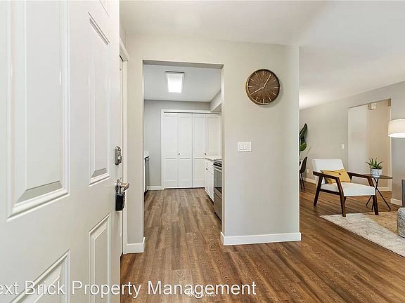 3rd image of 9474 Redmond Woodinville Rd NE APT A207