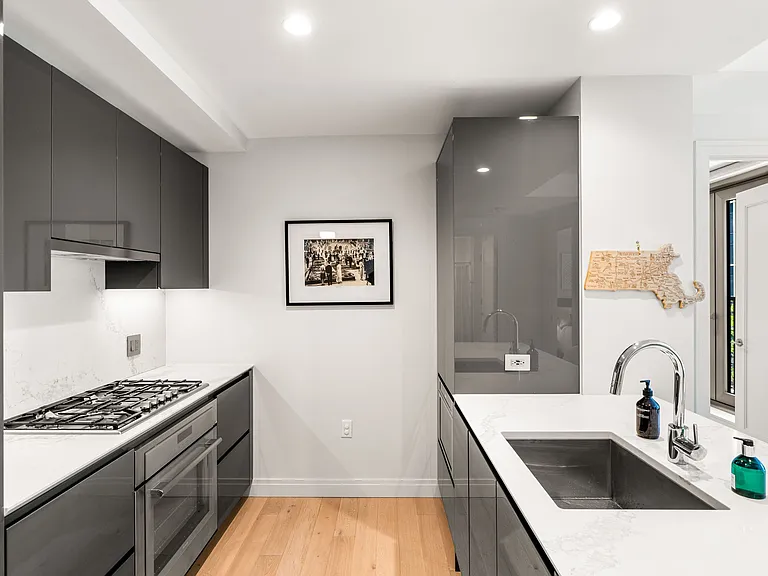 135 Seaport Blvd #705 — Photo 11