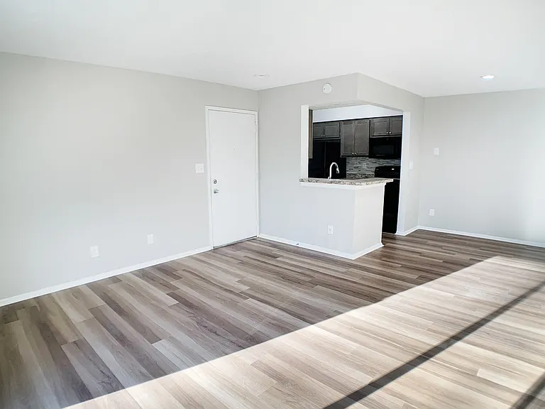 Steeplechase Apartments — Photo 54