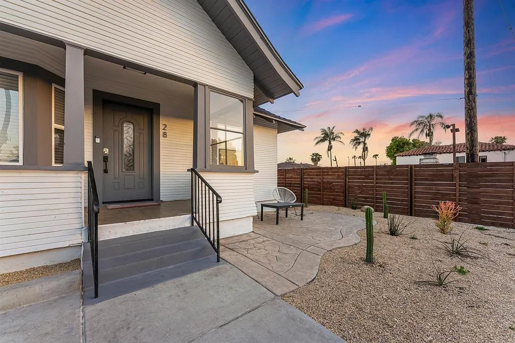 2 bed, 922 sqft, $2,600 — Photo 3