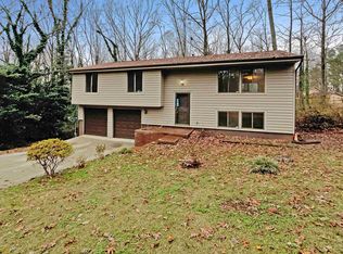 708 Cassatt Ct, Stone Mountain, GA 30088