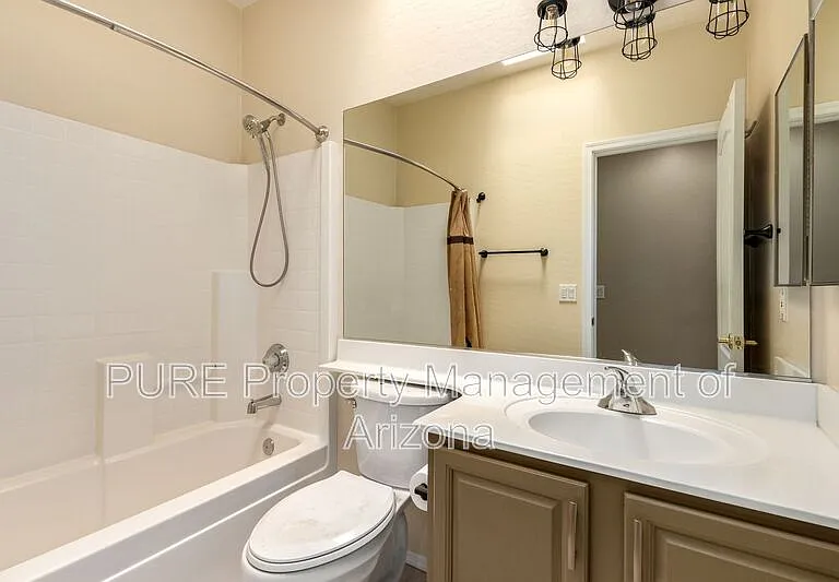 10652 W Coronado Rd — Photo 12
