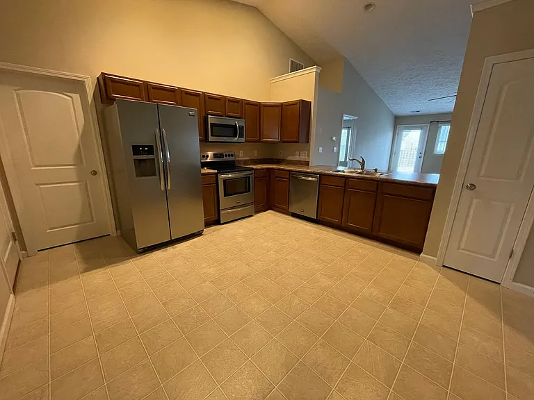 2412 Fleming Dr — Photo 2