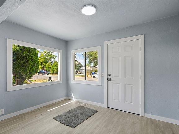 3rd image of 1614 Ogden Ave