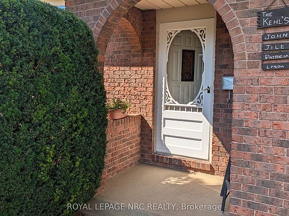 3rd image of 81 Ziraldo Rd N