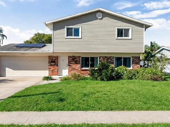 4716 Soapstone Dr, Tampa, FL 33615