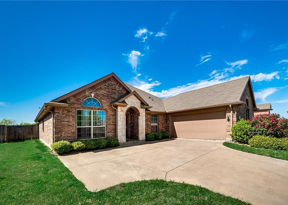 1st image of 708 Saline Creek Dr