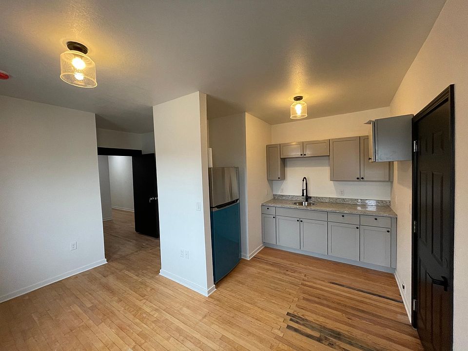 1st image of 1927 N Prospect Ave #1-15