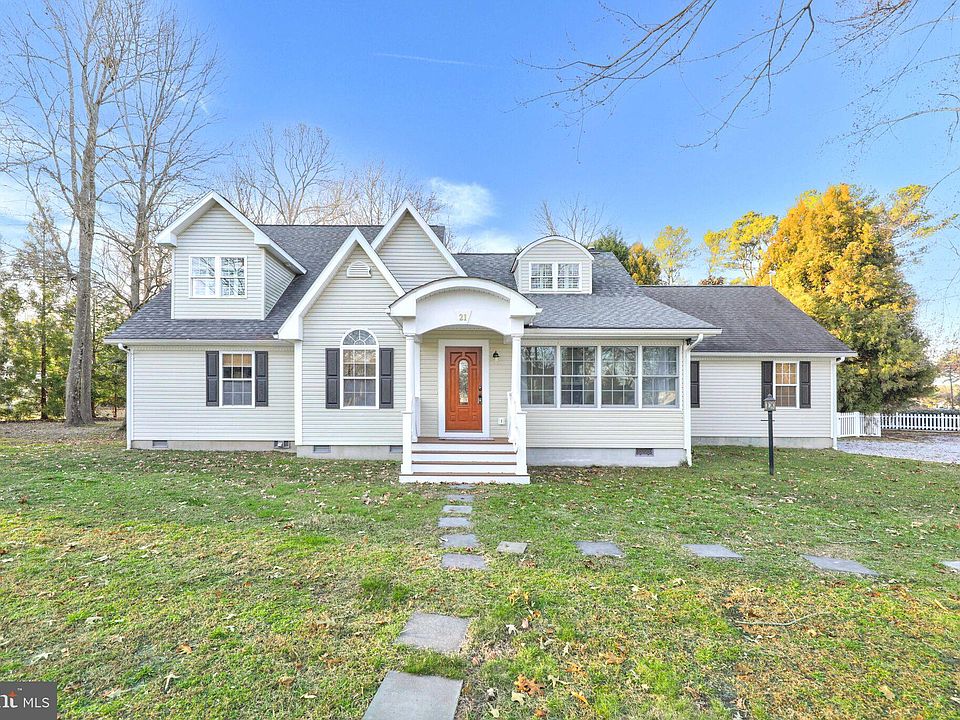 1st image of 21 Bethany Forest Dr