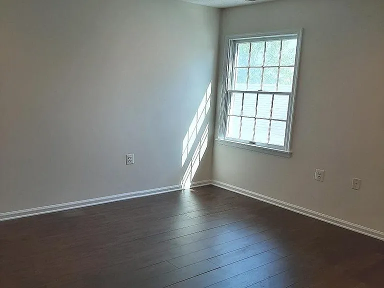 52 Westminster Dr — Photo 22
