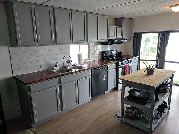 2nd image of 185 Northcrest Dr