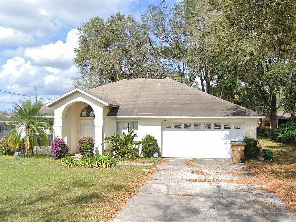 1st image of 4401 White Oak Cir
