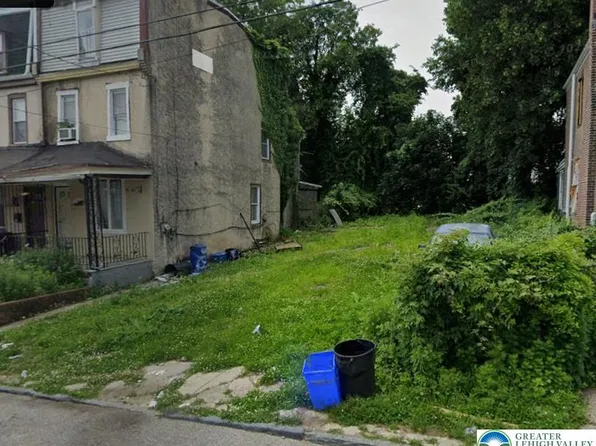 6036 N Beechwood St, Philadelphia, PA 19138