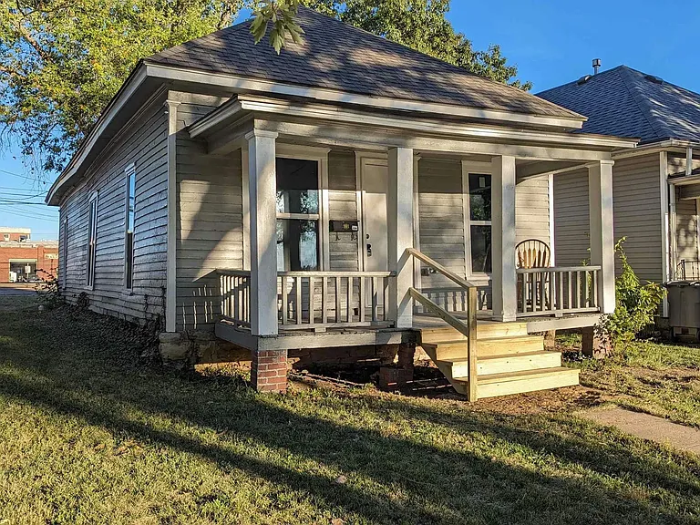 412 Constitution St — Photo 1