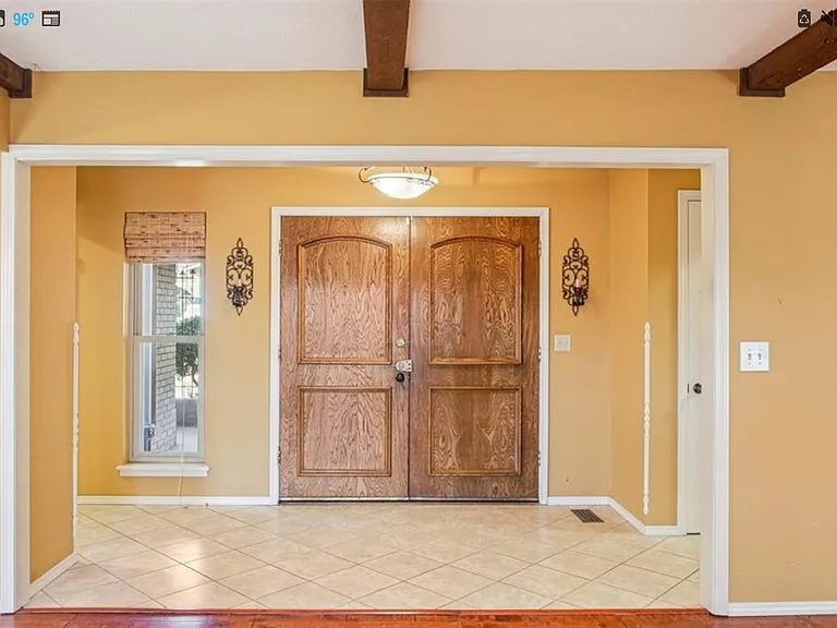 8500 N Arlington Dr — Photo 3