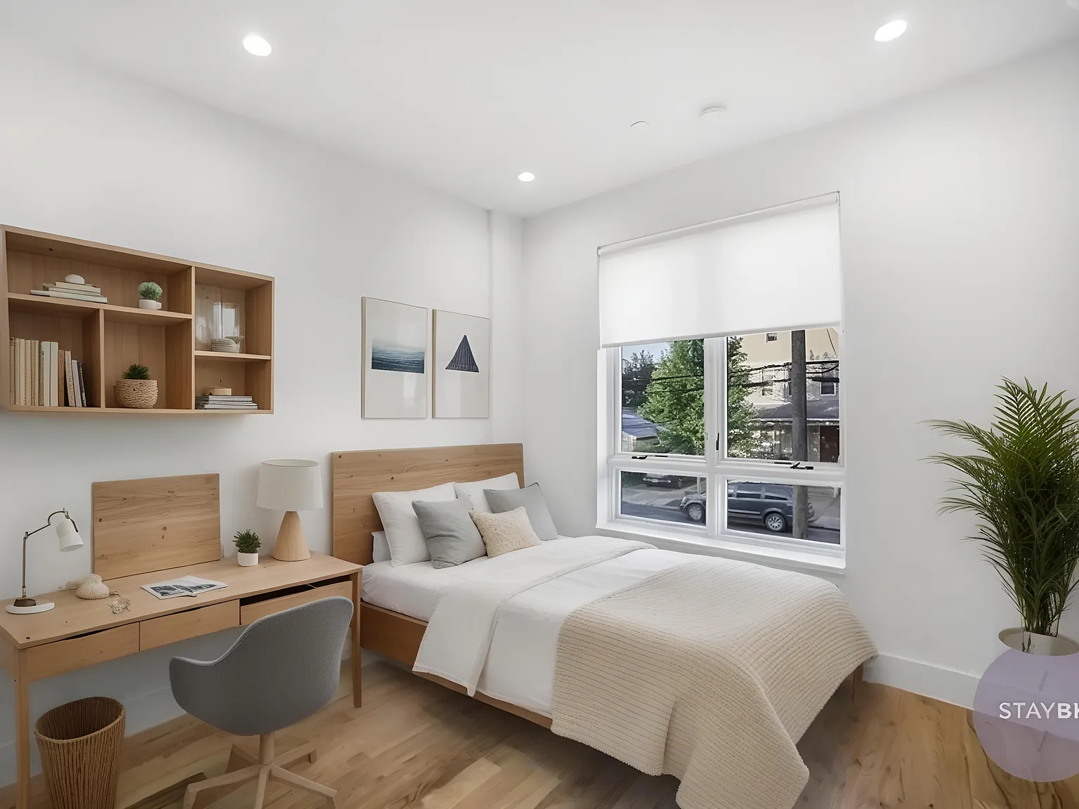 860 East 35th Street — Photo 3