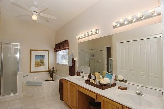 4th image of 836 Kingsbridge Dr