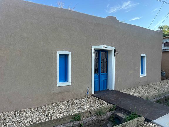 2nd image of 306 Durazno St