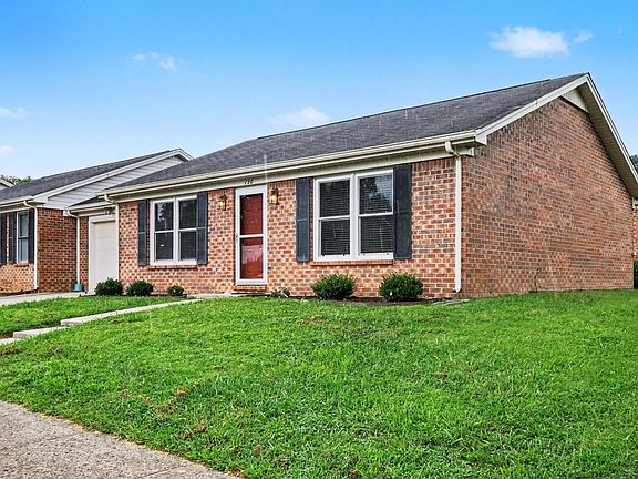 3rd image of 120 Dogwood Ct