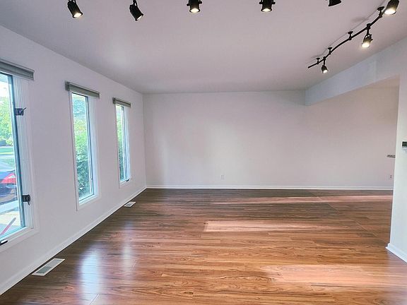 2nd image of 9331 Wildwood Dr