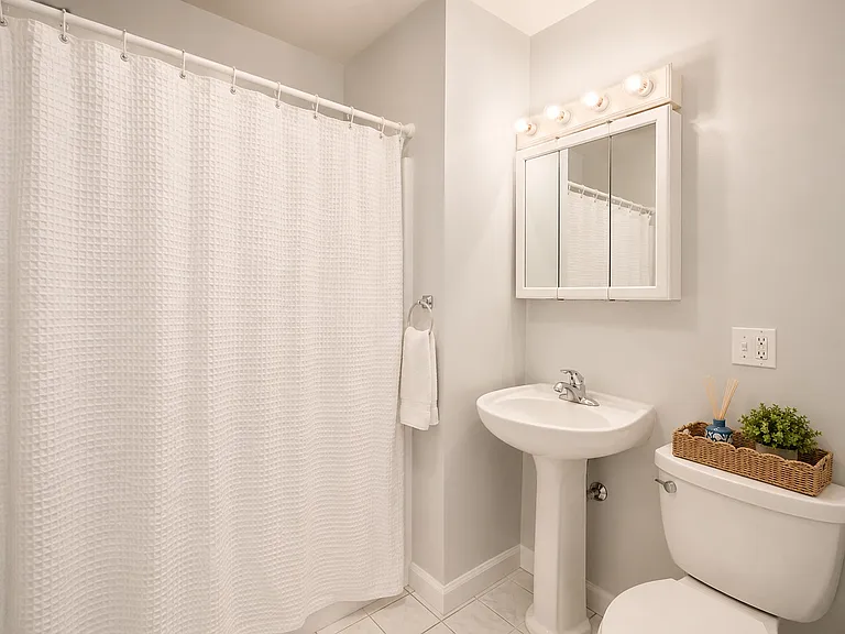 31 Bayberry Ln — Photo 8