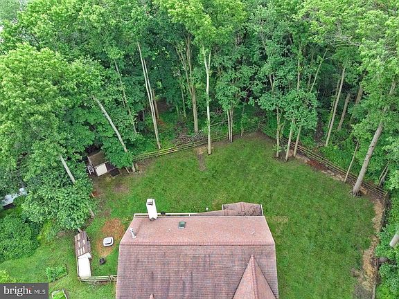 3rd image of 202 Timber Knoll Dr