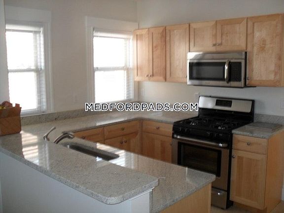 2nd image of 87 Yale St #1P