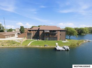 630 Briarstone Dr APT 6, Mason City, IA 50401