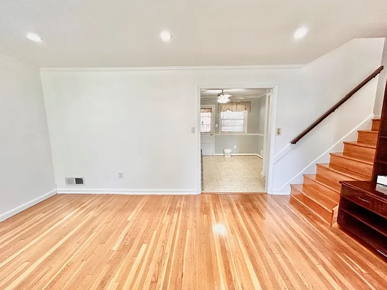 1010 Kennon Ct — Photo 2