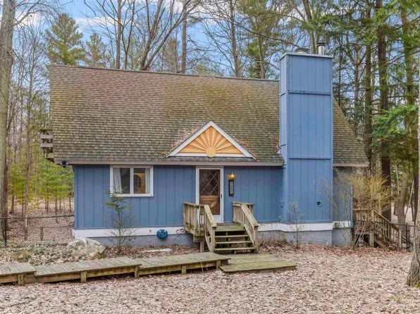 7560 Peaceful Valley Rd, Williamsburg, MI 49690