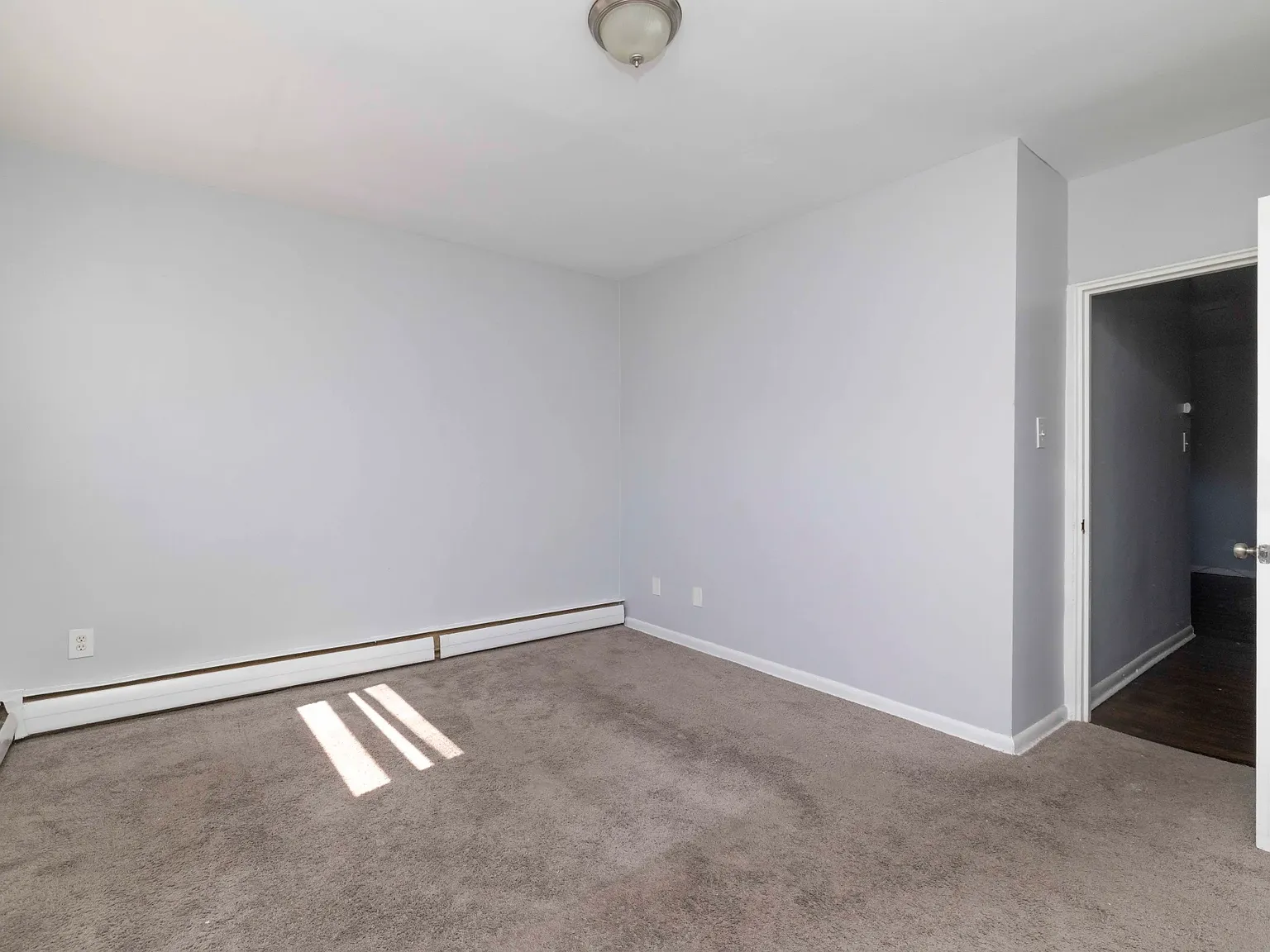 Southern Cross apts — Photo 2