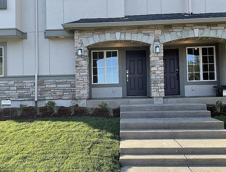 15945 NW Hosmer Ln — Photo 2