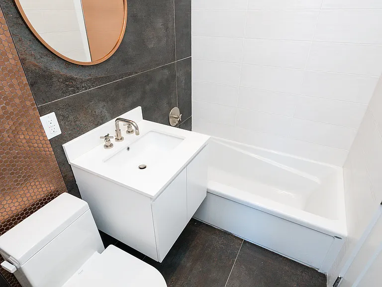240 Boerum St #3 — Photo 13