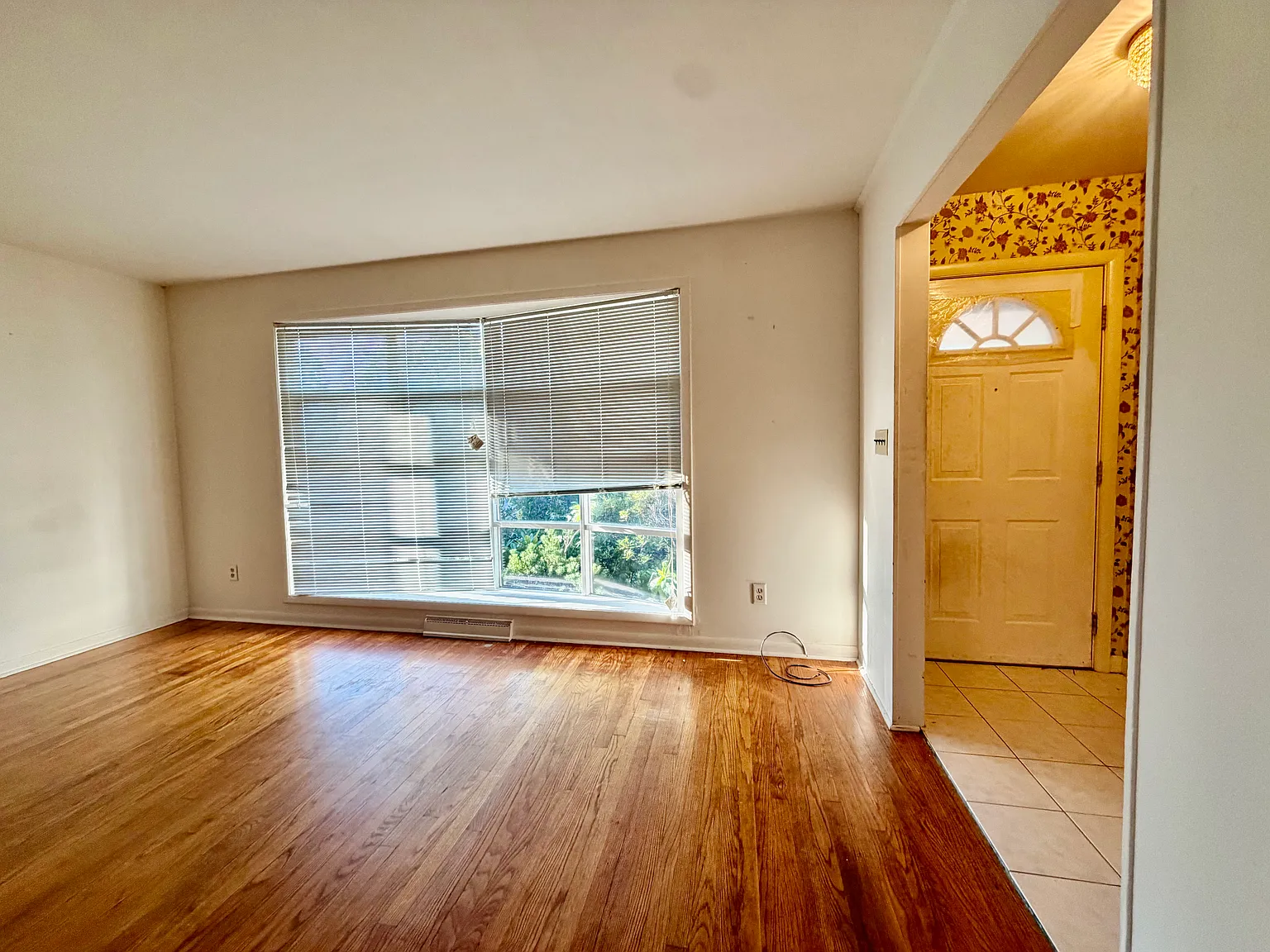 3 bed, 1526 sqft, $2,500 — Photo 2
