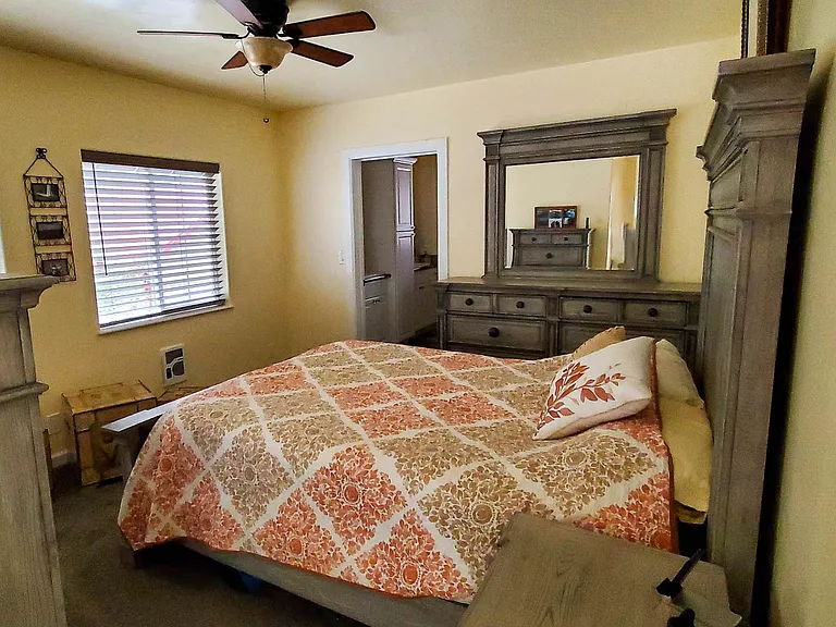 1009 Bear Claw Rd — Photo 5